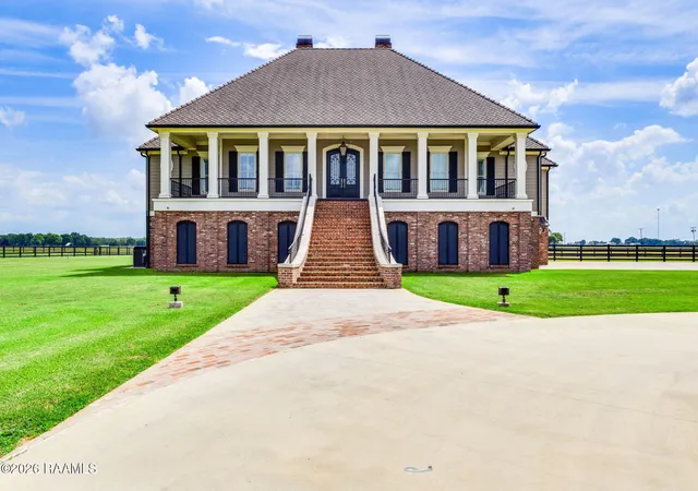 Homes for sale in Ville Platte, LA | 3256 Vidrine Rd, Ville Platte, LA 70586 | MLS# 2600004977
