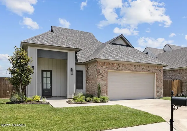 Photo 3 of Single family home for sale at 402 Last Quarter Dr, Youngsville, LA 70592 | MLS# 2600004773 | Listing updated on 2026-09-07