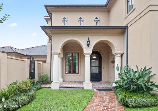 Photo 3 of Single family home for sale at 104 Avallach Dr, Lafayette, LA 70503 | MLS# 2020024150 | Listing updated on 2026-07-27