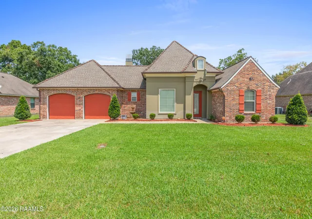 Single family home for sale at 103 Pontchartrain Dr, Carencro, LA 70520 | MLS# 2600008129