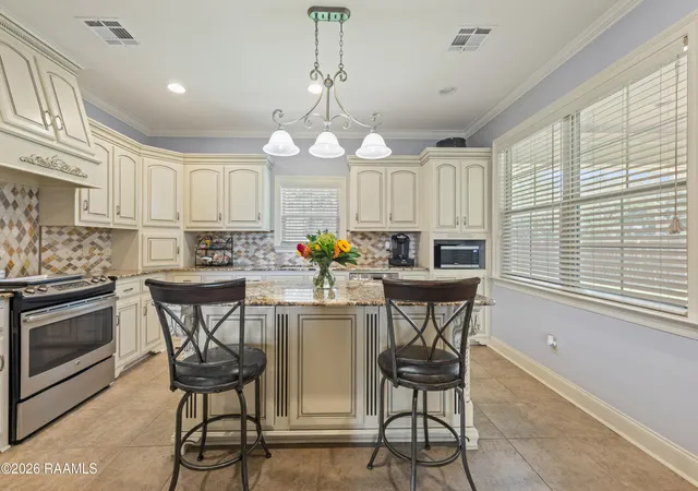Photo 3 of Single family home for sale at 103 Pontchartrain Dr, Carencro, LA 70520 | MLS# 2600008129 | Listing updated on 2026-09-18