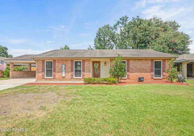 Photo 1 of Single family home for sale at 302 Maple Dr, Lafayette, LA 70506 | MLS# 2600007234 | Listing updated on 2026-09-10