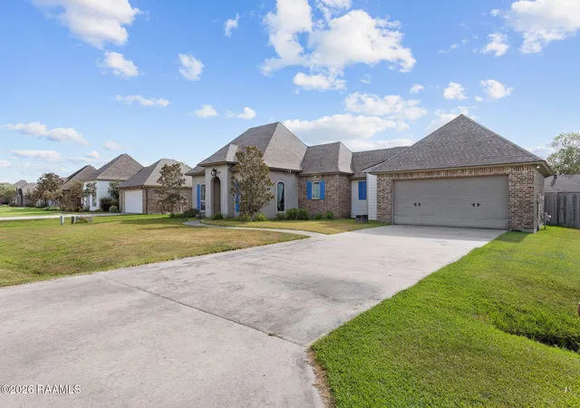 Photo 3 of Single family home for sale at 207 Beringer Dr, Duson, LA 70529 | MLS# 2600007954 | Listing updated on 2026-09-02