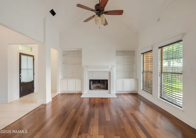 3rd image of 514 Pear Tree Cir, Broussard, LA 70518 | MLS# 2600007097