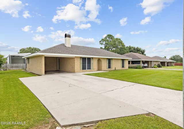 Homes for sale in Rayne, LA | 815 E E St, Rayne, LA 70578 | MLS# 2600005858