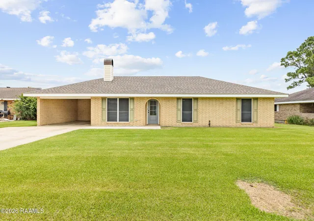 Homes for sale in Rayne, LA | 815 E E St, Rayne, LA 70578 | MLS# 2600005858