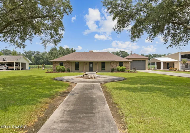 2nd image of 1024 Decoux Rd, Saint Martinville, LA 70582 | MLS# 2600005233