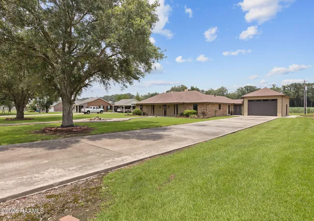 4th image of 1024 Decoux Rd, Saint Martinville, LA 70582 | MLS# 2600005233