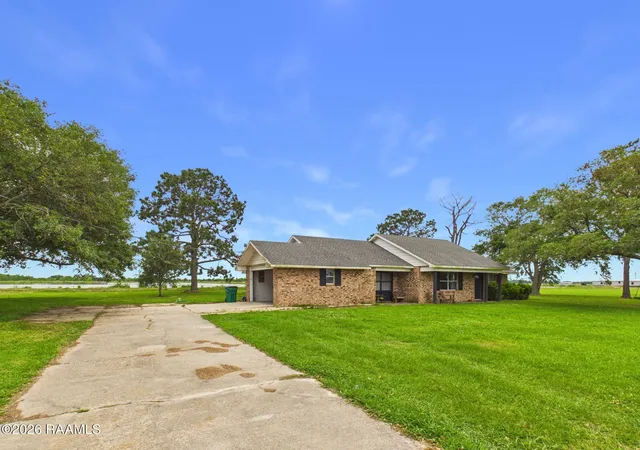 Homes for sale in Eunice, LA | 2143 Academy Rd, Eunice, LA 70535 | MLS# 2600003230