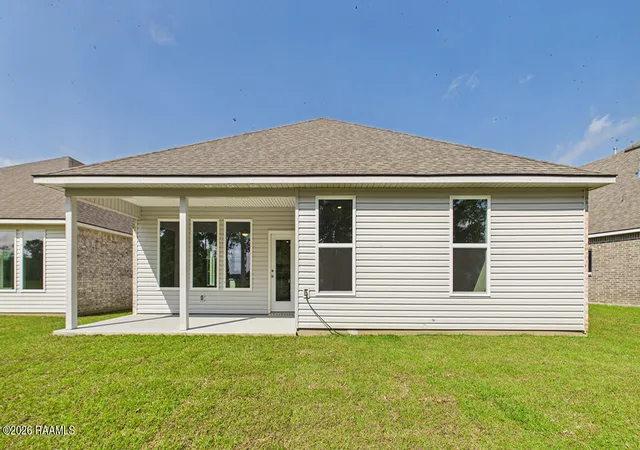 32nd image of 310 Bellewood Dr, Lafayette, LA 70507 | MLS# 2600007393