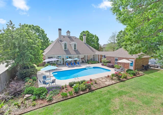 Photo 2 of Sale Pending at 404 Doyle Dr, Lafayette, LA 70508 | MLS# 2600003142 | Listing updated on 2026-08-23