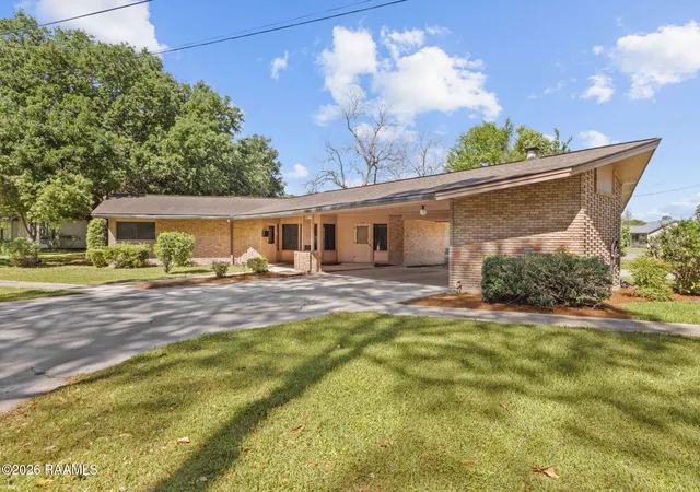 Homes for sale in Kaplan, LA | 210 N Church Ave, Kaplan, LA 70548 | MLS# 2600003712