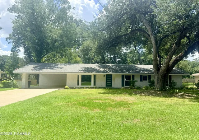 Photo 2 of Single family home for sale at 620 Cambridge Dr, Lafayette, LA 70503 | MLS# 2600007326 | Listing updated on 2026-09-19
