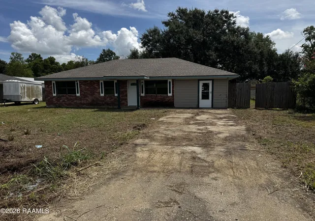 Photo 2 of Single family home for sale at 11801 Judge Doucet Rd, Abbeville, LA 70510 | MLS# 2600008011 | Listing updated on 2026-08-27