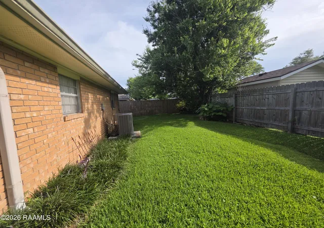 21st image of 200 Cottonwood Dr, Lafayette, LA 70506 | MLS# 2600006360