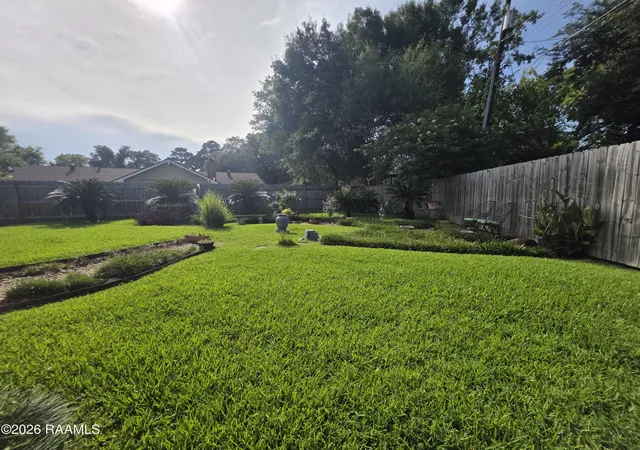 4th image of 200 Cottonwood Dr, Lafayette, LA 70506 | MLS# 2600006360