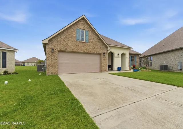 Homes for sale in Youngsville, LA | 101 Sugar Crest Dr, Youngsville, LA 70592 | MLS# 2600004801