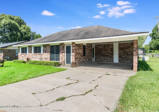 Photo 2 of Single family home for sale at 111 Lolly Dr, Lafayette, LA 70501 | MLS# 2600007109 | Listing updated on 2026-08-31