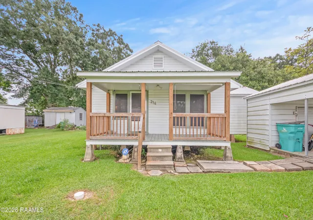 Photo 1 of Single family home for sale at 214 Oak Rd, Church Point, LA 70525 | MLS# 2600007433 | Listing updated on 2026-08-12