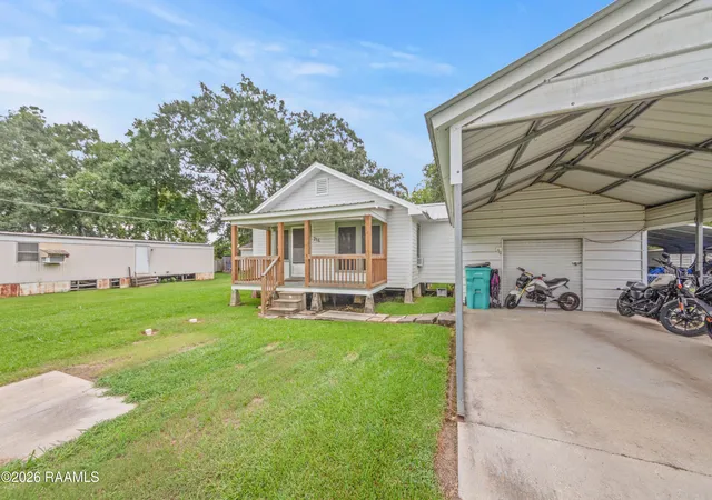 Photo 2 of Single family home for sale at 214 Oak Rd, Church Point, LA 70525 | MLS# 2600007433 | Listing updated on 2026-08-12