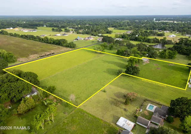 2nd image of 818 Saint Esprit Rd, Carencro, LA 70520 | MLS# 2600004409
