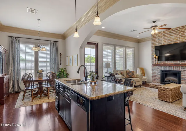 5th image of 304 Overbrook Dr, Broussard, LA 70518 | MLS# 2600007085