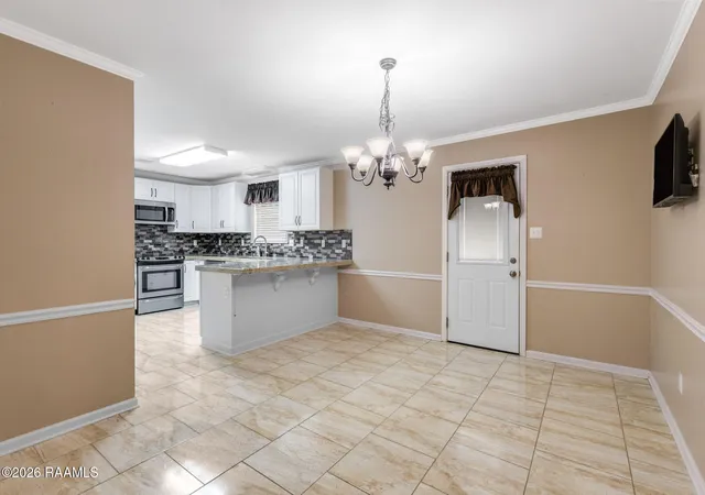 Photo 4 of Sale Pending at 311 Chadwick Dr, Lafayette, LA 70501 | MLS# 2600003547 | Listing updated on 2026-09-12