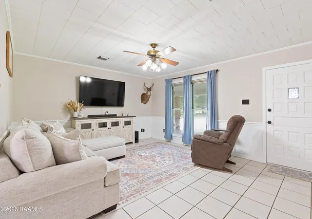 Photo 4 of Sale Pending at 5303 E Admiral Doyle Dr #1, Jeanerette, LA 70544 | MLS# 2600006922 | Listing updated on 2026-08-10