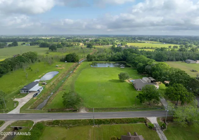 2nd image of 1330 W Gloria Switch Rd, Carencro, LA 70520 | MLS# 2600003890