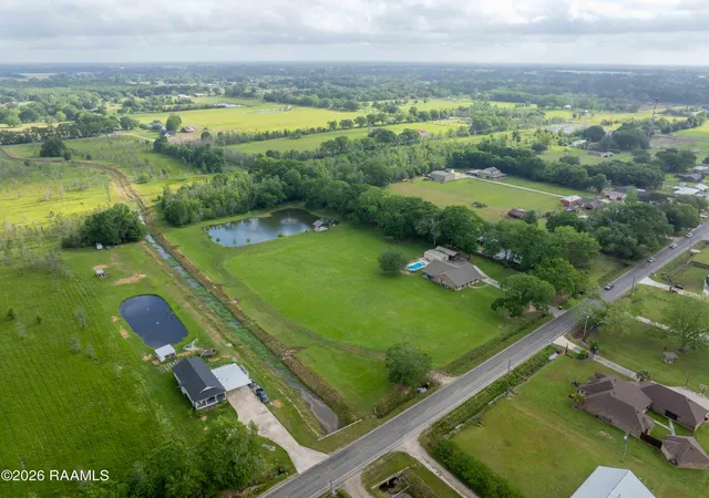 3rd image of 1330 W Gloria Switch Rd, Carencro, LA 70520 | MLS# 2600003890
