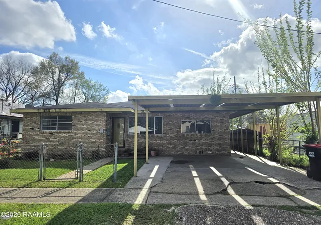 Photo 1 of Single family home for sale at 812 S Magnolia St, Lafayette, LA 70501 | MLS# 2600007582 | Listing updated on 2026-08-18