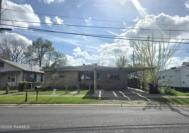 Photo 3 of Single family home for sale at 812 S Magnolia St, Lafayette, LA 70501 | MLS# 2600007582 | Listing updated on 2026-08-18