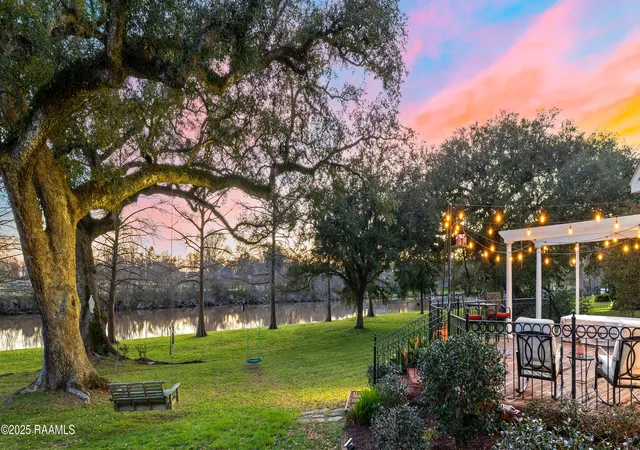 4th image of 9 Oak Pl, New Iberia, LA 70563 | MLS# 25001711