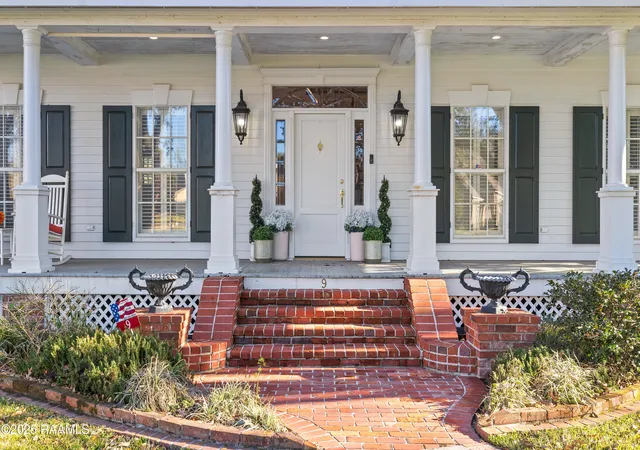 5th image of 9 Oak Pl, New Iberia, LA 70563 | MLS# 25001711
