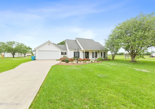 Homes for sale in St. Martinville, LA | 1125 Papit Guidry Rd, St. Martinville, LA 70582 | MLS# 2600003069
