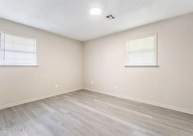 Photo 3 of Single family home for sale at 206 French Ct, Lafayette, LA 70507 | MLS# 2600006860 | Listing updated on 2026-08-26