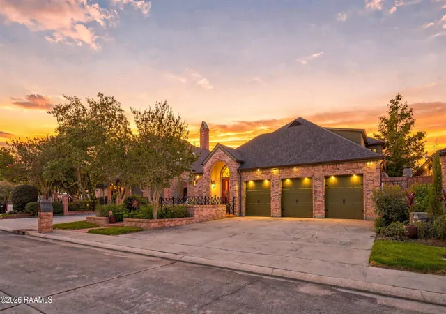 Photo 2 of Single family home for sale at 309 Oakleaf Dr, Lafayette, LA 70503 | MLS# 2600007568 | Listing updated on 2026-08-14
