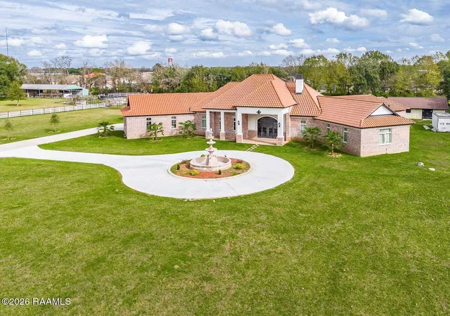 image of 701 Louis Arceneaux Rd, Lafayette, LA 70507 | MLS# 2600007790