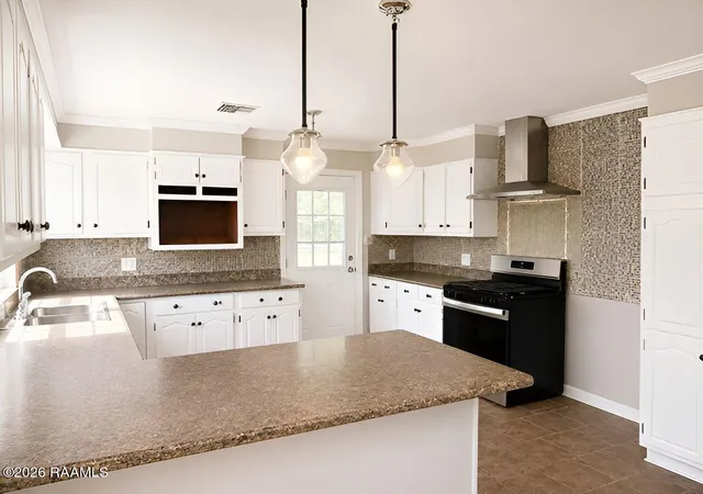 Photo 4 of Single family home for sale at 1175 Lovell St, Crowley, LA 70526 | MLS# 2600007685 | Listing updated on 2026-09-11