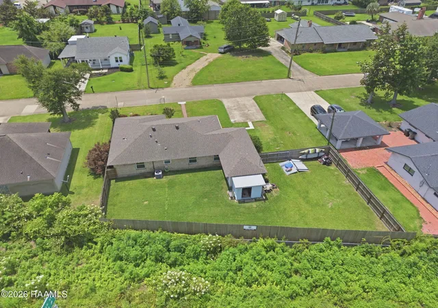 3rd image of 820 Contraband Ln, Lake Charles, LA 70605 | MLS# 2600004825