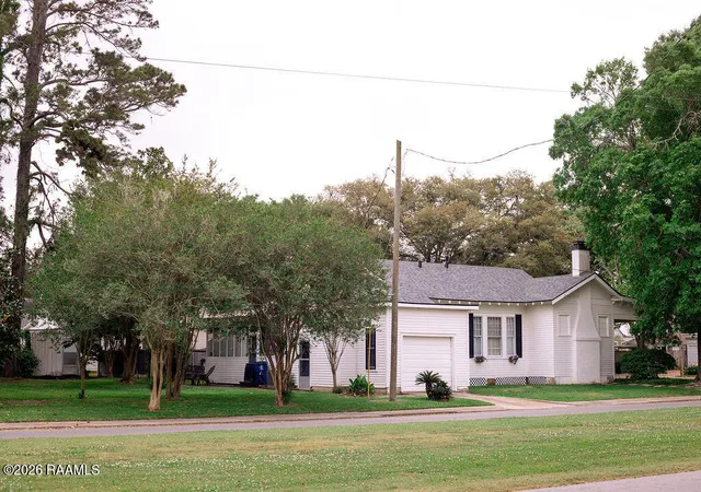 Homes for sale in Crowley, LA | 526 N Avenue I, Crowley, LA 70526 | MLS# 2600002830