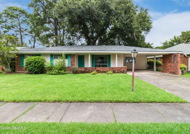 Photo 1 of Single family home for sale at 105 Ashwood Dr, Lafayette, LA 70503 | MLS# 2600007341 | Listing updated on 2026-08-17