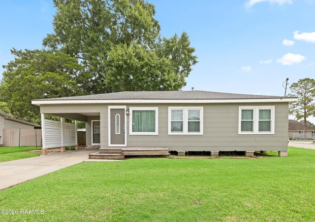 Homes for sale in New Iberia, LA | 611 Angers St, New Iberia, LA 70563 | MLS# 2600004040