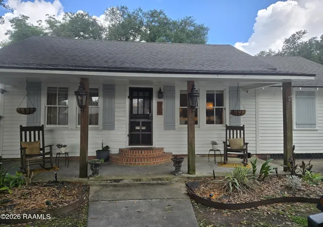 Homes for sale in Kaplan, LA | 406 N Hebert Ave, Kaplan, LA 70548 | MLS# 2600004955