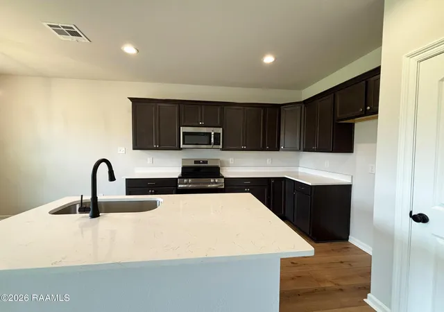 Photo 4 of Sale Pending at 3315 Myrtle St, Maurice, LA 70555 | MLS# 2600002626 | Listing updated on 2026-07-31