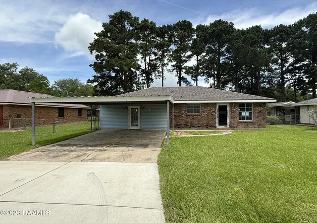 Photo 1 of Single family home for sale at 219 Blue Bonnet Dr, Crowley, LA 70526 | MLS# 2600005342 | Listing updated on 2026-09-11
