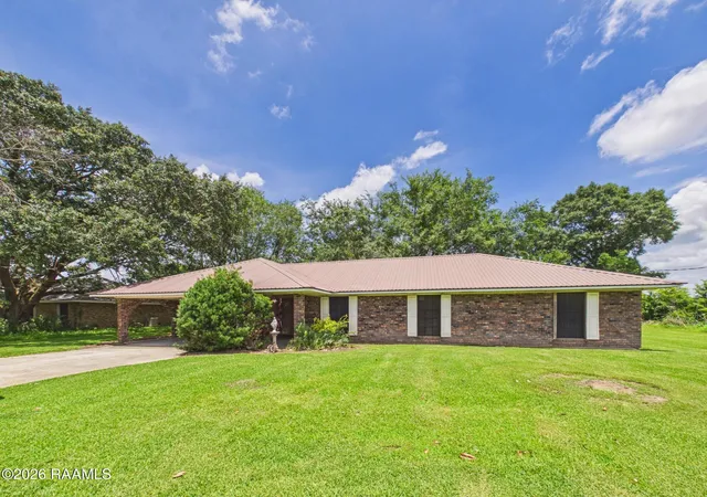 Homes for sale in New Iberia, LA | 6102 N Freetown Rd, New Iberia, LA 70560 | MLS# 2600004574
