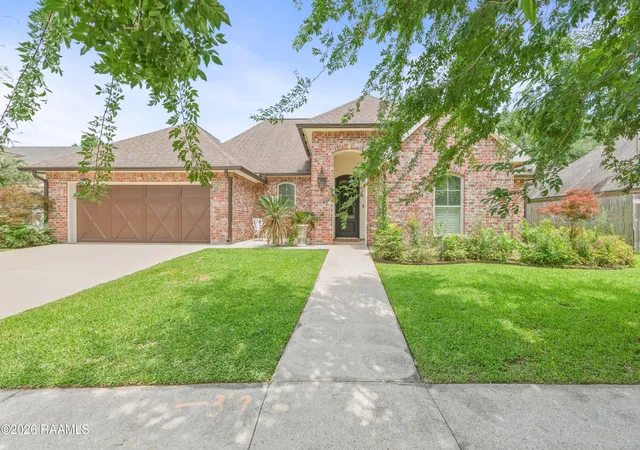 Homes for sale in Broussard, LA | 106 Diamond Creek Dr, Broussard, LA 70518 | MLS# 2600004445