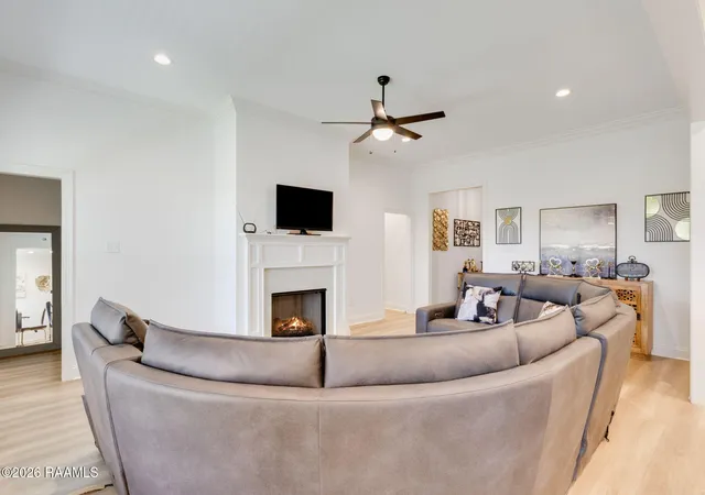 5th image of 409 Summer St, Broussard, LA 70518 | MLS# 2600003275