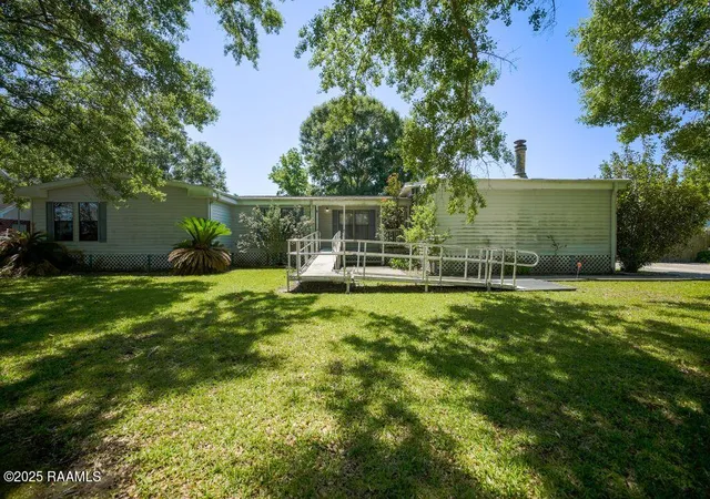 Homes for sale in Patterson, LA | 223 Henry St, Patterson, LA 70392 | MLS# 2600004659